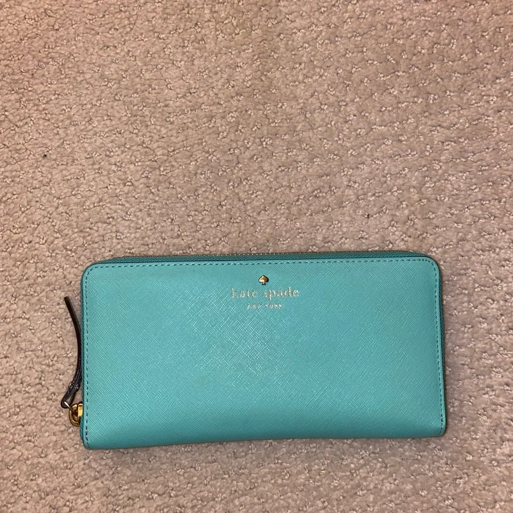 LIGHT BLUE MATCHING KATE SPADE TOTE + WALLET - Picture 4 of 5